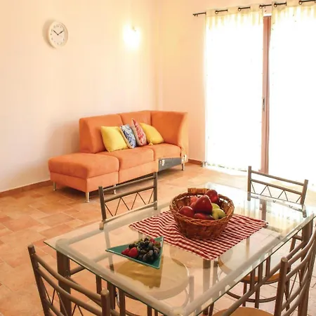Five-bedroom Holiday In Kyllini *