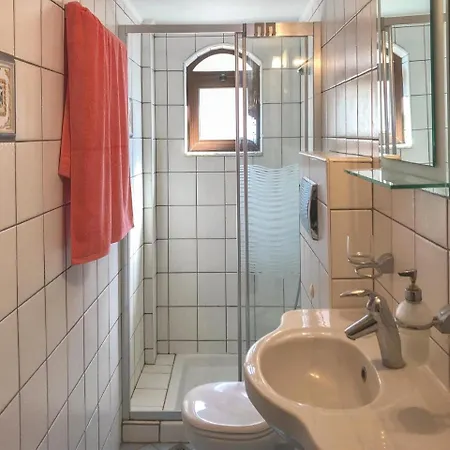 Five-bedroom Holiday In Kyllini *