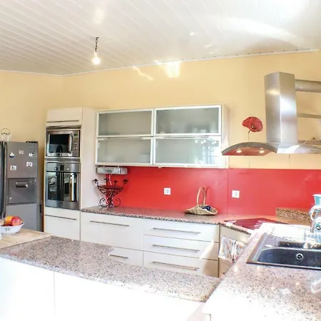 Feriehus Five-bedroom Holiday In Kyllini *