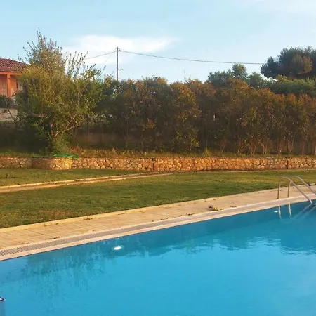 Five-bedroom Holiday In Kyllini